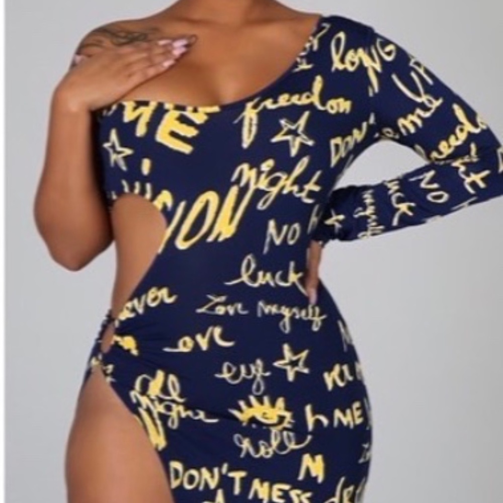 Half sleeve dress